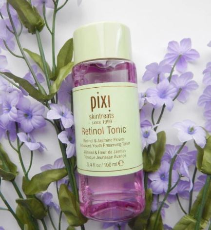 ** พร้อมส่ง**Pixi Retinol Tonic Toner 100 ml. โทนเนอร์ลดริ้วรอยสูตรใหม่ สูตรผสมเรตินอลที่มีส่วนประกอบของวิตามินเอ จะช่วยเรื่องริ้วรอยร่องลึกช่วยลดเลือนจุดด่างดำ กระตุ้นการสร้างคอลลาเจน สารสกัดจากดอกมะลิ ปรับสมดุลให้แก่ผิวหน้า มีส่วนผสมของ Retinol ที่ช่วยใ