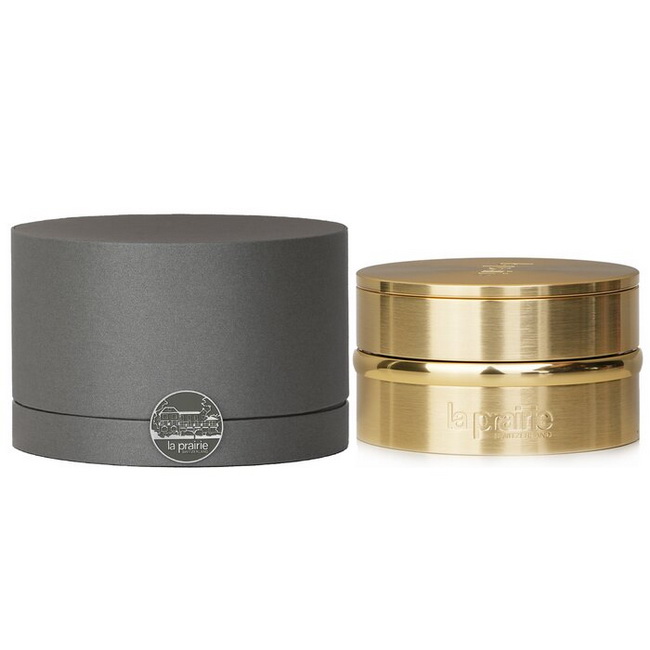 La Prairie Pure Gold Radiance Nocturnal Balm ไซส์จริง 60 ml. พร้อมหินนวดหน้าในกล่อง ไนท์ครีมต่อต้านริ้วรอยสุดหรูหราเลอค่า จากอนุภาคทองคำเพื่อผิวสวยเจิดจรัสกระจ่างใสในยามเช้า ผลลัพธ์นั้นก็คือไม่เพียงผิวจะดูเปล่งปลั่งในทันทีแต่ยิ่งใช้ผิวก็จะดูแข็งแรงขึ้นและ