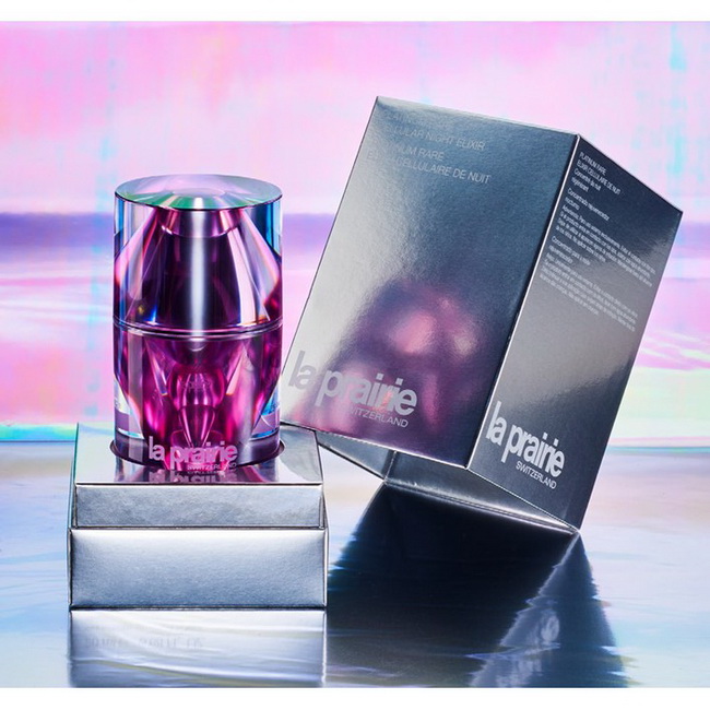 La Prairie Platinum Rare Cellular Night Elixir ไซส์ปกติ 20 ml. เซรั่มฟื้นบำรุงผิวอย่างล้ำลึกในยามค่ำคืน เติมออกซิเจนให้ผิว ช่วยคืนผิวกระชับ ลดริ้วรอยต่างๆ ลงอย่างเห็นได้ชัด พร้อมทั้งเสริมสร้างภูมิคุ้มกันของเซลล์ผิว อุดมด้วยสารอาหารที่เข้มข้นขั่นสุดนานาชน