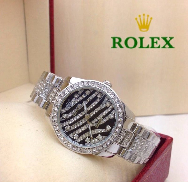 ** พร้อมส่ง ** นาฬิกาข้อมือแฟชั่น แบรนด์ สายเลส สีเงิน ( Rolex )