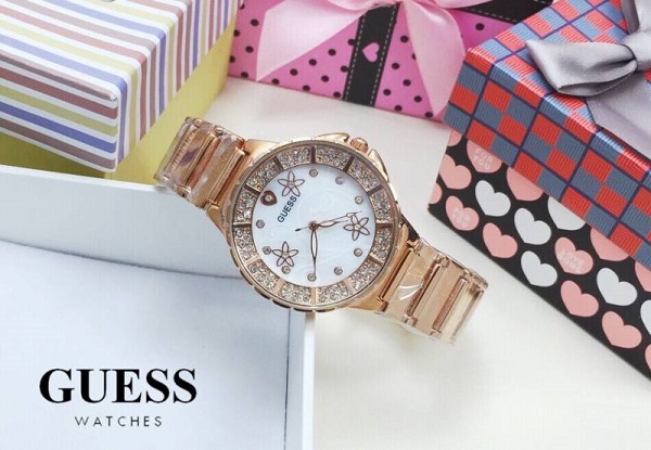 ** พร้อมส่ง ** นาฬิกาข้อมือแฟชั่น แบรนด์ สายเลส สี Rose Gold ( Guess )