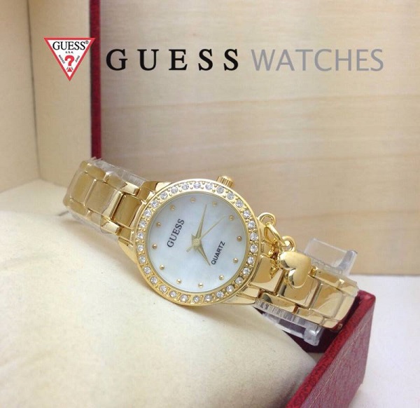 ** พร้อมส่ง ** นาฬิกาข้อมือแฟชั่น แบรนด์ สายเลส สีทอง ( Guess )