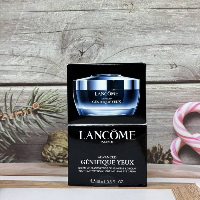 LANCOME Advanced Genifique Yeux Youth Activating & Light Infusing Eye Cream ไซส์จริง 15 ml. สูตรปรับปรุงใหม่ เข้มข้นขึ้น เพิ่มความชุ่มชื้นยาวนานถึง 24ชั่วโมง ช่วยลดทั้งริ้วรอย ใต้ตาหมองคล้ำ ไม่สดใส ให้อิ่มเอิบราวกับได้นอนหลับพักผ่อนเต็มอิ่ม 8 ชม.! เลย