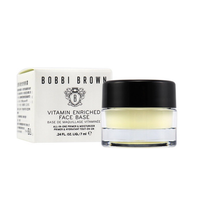 Bobbi Brown Vitamin Enriched Face Base 7 ml. ไพรเมอร์ และ มอยส์เจอไรเซอร์สูตรไม่มีส่วนผสมของน้ำมัน ผสานด้วยพลังของความชุ่มชื้นจากเชียร์บัตเตอร์และวิตามินบี  ซี และ อี กลิ่นหอมจากเกรปฟรุต และดอกเจอราเนียมช่วยให้ผิวรู้สึกสดใสเบาสบาย ผิวแลดูสุขภ