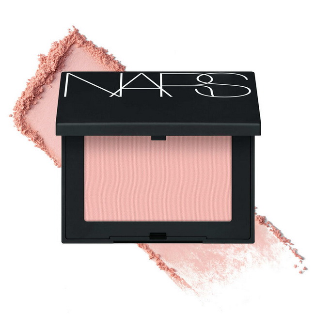 NARS Blush Sex Appeal 4.8 g. บลัชออนยอดนิยมของนาร์สโฉมใหม่พร้อมสูตรที่ดีกว่าเดิม ติดทนนานสูงสุด 16 ชั่วโมง พร้อมมอบความเบาสบาย ไม่หนักผิว เนื้อแมตต์สีโทนชมพูพีซเป็นสีที่สวยน่ารักมากๆ ด้วยเนื้อแบบด้านไม่มีประกาย ให้ลุคน่ารักสุภาพ ปัดง่ายๆ ได้ทุกลุค