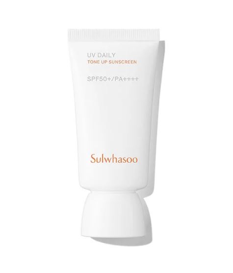 Sulwhasoo UV Daily Essential SPF 50+/PA++++ 30ml. ครีมกันแดดที่มอบความชุ่มชื้นอย่างล้ำลึก 12 ชั่วโมง ให้ผิวสุขภาพดีขึ้นและชุ่มชื้นยิ่งขึ้น ปกป้องผิวจากมลภาวะด้วยการปกป้อง 5 ชั้น (UVA UVB แสงสีฟ้า ฝุ่นละอองและความร้อน) มอบความชุ่มชื้นยาวนานตลอดวัน มั่นใจได