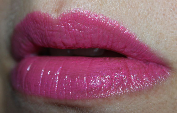 ** พร้อมส่ง ** NYX Round lipstick LSS571A Hot Pink สีชมพูอมม่วง