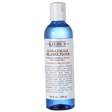 Kiehl's Ultra Facial Oil-Free Toner 250ml.  ชุดผลิตภัณฑ์บำรุงผิวให้ที่ให้ความชุ่มชื้นแต่ควบคุมความมันตลอดวัน โดยปราศจากส่วนผสมของน้ำมัน พาราเบน (วัตถุกันเสีย) ซิลิโคน สารแต่งสี และน้ำหอม ผ่านการทดสอบทางคลินิกแล้วว่าปรับผิวให้ได้สมดุลที่ดี