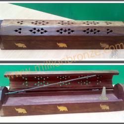 J047 กล่องไม้ปักธูป Box for Incense Stick